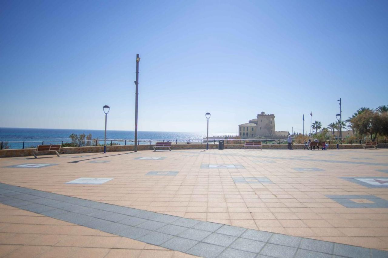 Beautiful Two Bedroom Apartment Next To The Beachfront Torre de la Horadada 外观 照片